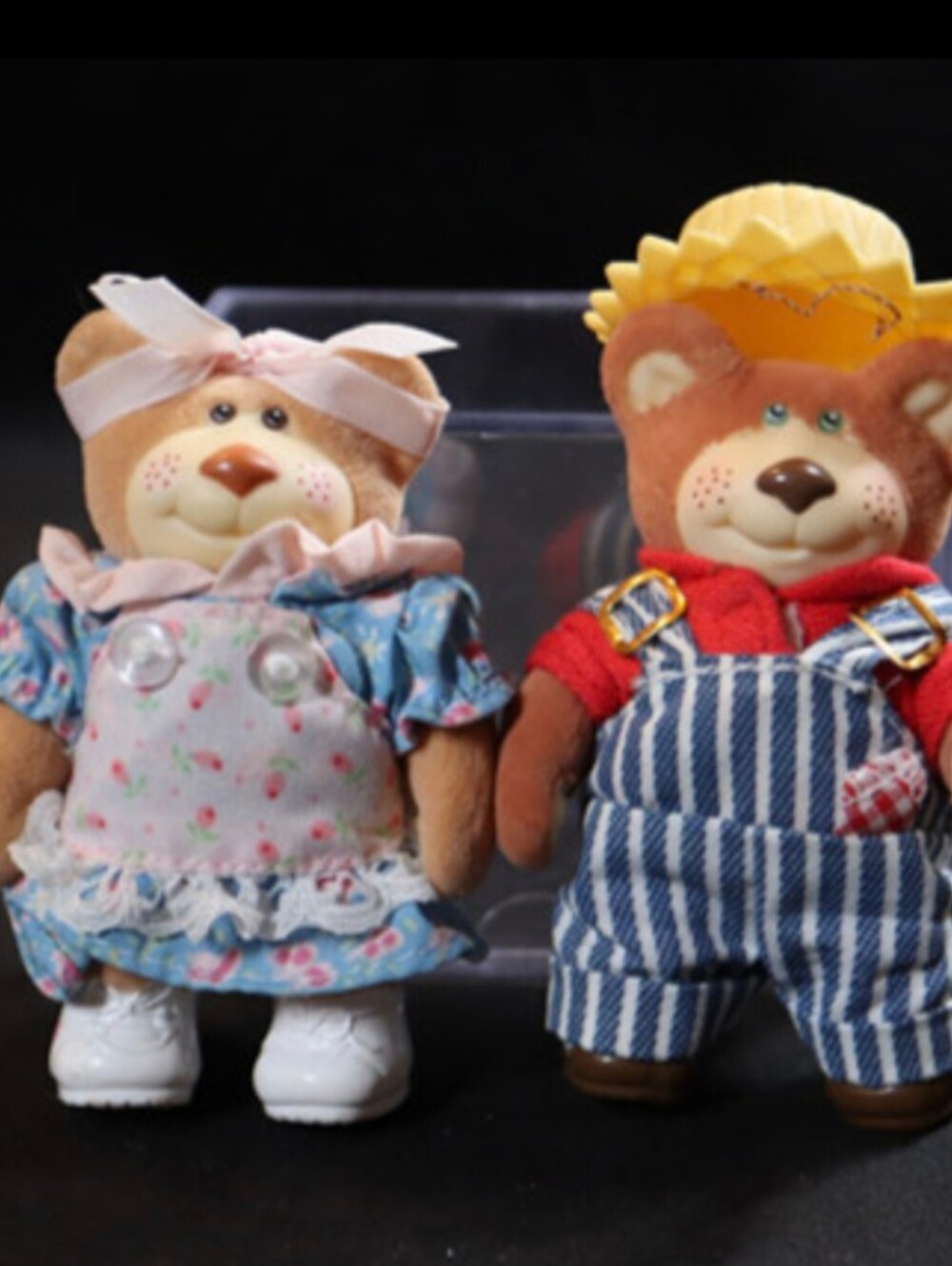 Vintage 1986 Pair of “Furskins” Ceramic Country Teddy Bears Couple w/Hat